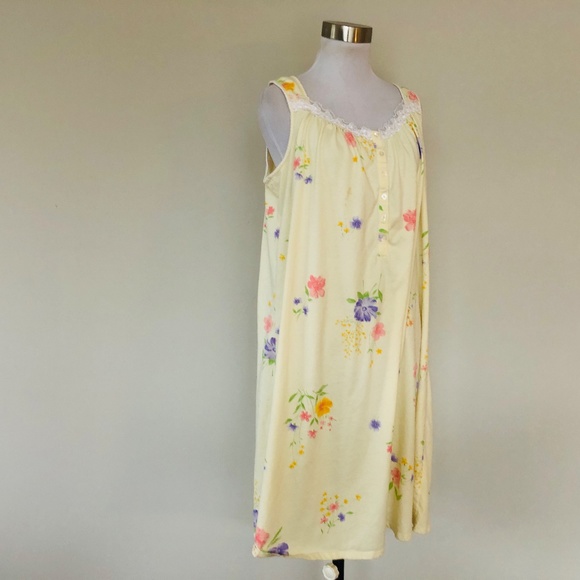 Yellow Floral Sleeveless Square Neck Medium Nightgown SECRET TREASURES - Picture 8 of 9